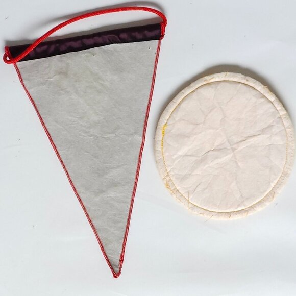 VINTAGE BELLEVILLE BULLS PENNANT + PATCH 1986 OHL - Picture 2 of 2